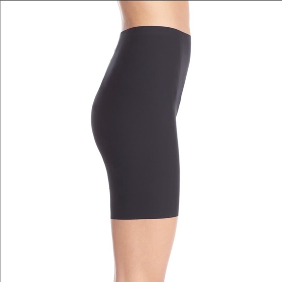 Spanx Thinstinstincts High-Waisted Mid-Thigh Short - Picture 3 of 5